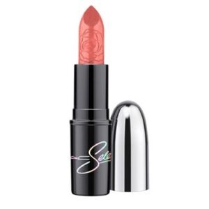 NIB Mac x Selena  lipstick in inolvidable